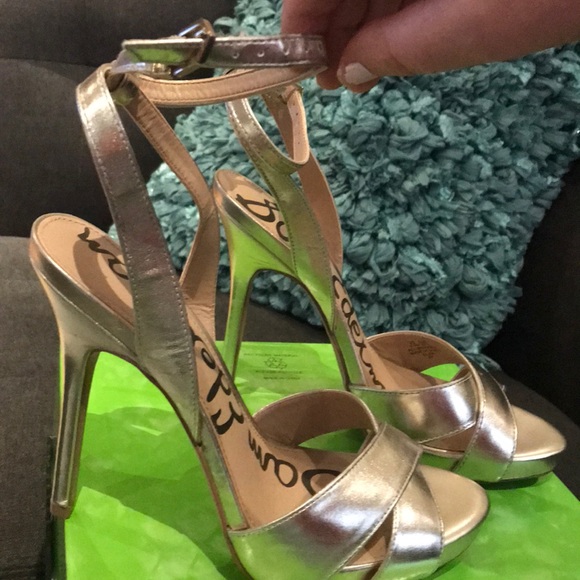 Golden heels💫 - Picture 5 of 8